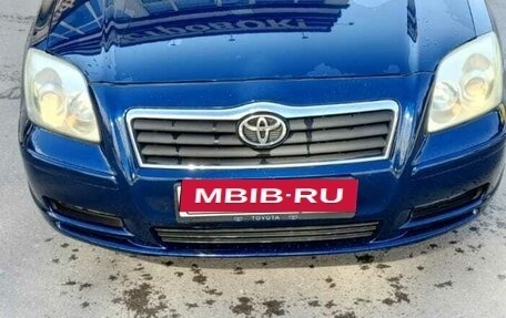 Toyota Avensis III рестайлинг, 2004 год, 780 000 рублей, 5 фотография