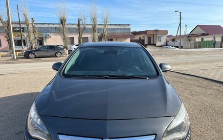 Opel Astra J, 2011 год, 799 999 рублей, 3 фотография