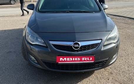 Opel Astra J, 2011 год, 799 999 рублей, 8 фотография