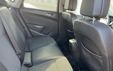 Opel Astra J, 2011 год, 799 999 рублей, 11 фотография