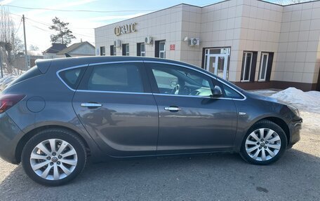 Opel Astra J, 2011 год, 799 999 рублей, 9 фотография