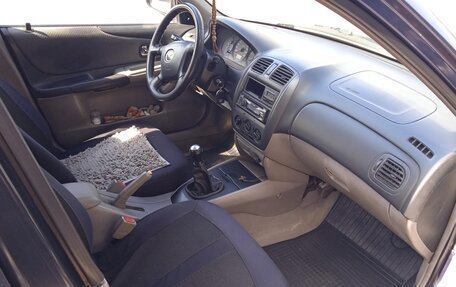 Mazda 323, 2000 год, 280 000 рублей, 4 фотография