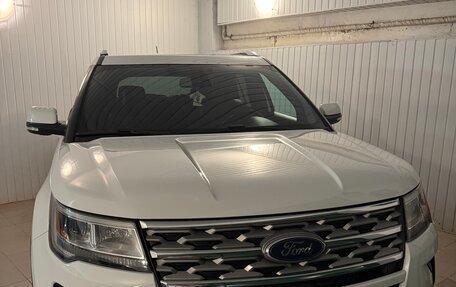 Ford Explorer VI, 2018 год, 2 860 000 рублей, 2 фотография