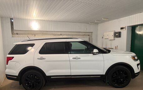Ford Explorer VI, 2018 год, 2 860 000 рублей, 3 фотография