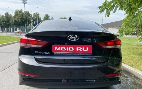 Hyundai Elantra VI рестайлинг, 2018 год, 1 390 000 рублей, 6 фотография