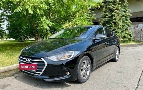 Hyundai Elantra VI рестайлинг, 2018 год, 1 390 000 рублей, 4 фотография
