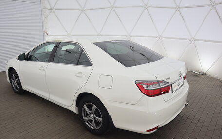 Toyota Camry, 2015 год, 1 730 000 рублей, 5 фотография