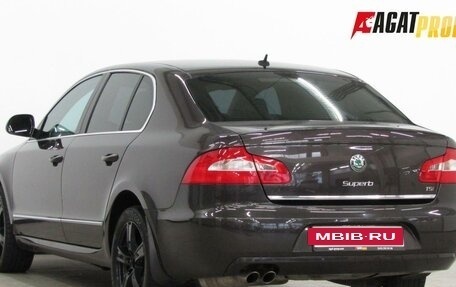 Skoda Superb III рестайлинг, 2010 год, 598 500 рублей, 3 фотография