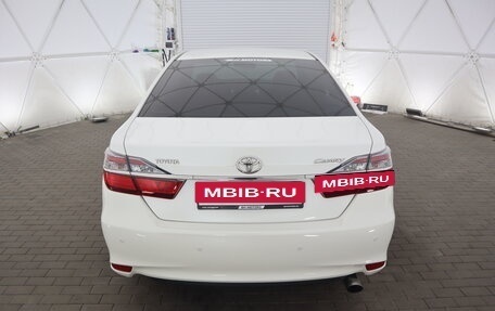 Toyota Camry, 2015 год, 1 730 000 рублей, 4 фотография