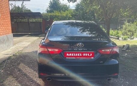 Toyota Camry, 2018 год, 2 000 000 рублей, 3 фотография