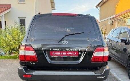 Toyota Land Cruiser 100 рестайлинг 2, 2006 год, 1 900 000 рублей, 5 фотография