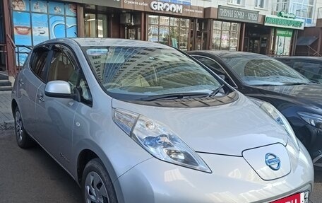 Nissan Leaf I, 2011 год, 500 000 рублей, 2 фотография