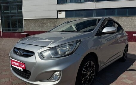 Hyundai Solaris II рестайлинг, 2013 год, 670 000 рублей, 6 фотография