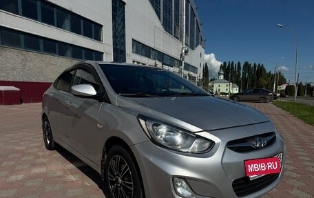 Hyundai Solaris II рестайлинг, 2013 год, 670 000 рублей, 5 фотография