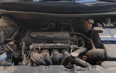 Hyundai Solaris II рестайлинг, 2011 год, 630 000 рублей, 2 фотография