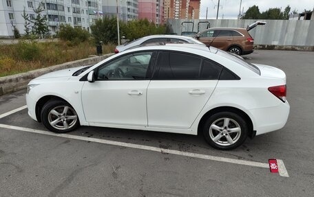 Chevrolet Cruze II, 2011 год, 599 000 рублей, 3 фотография