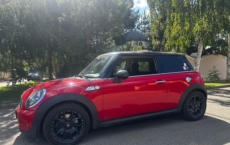 MINI Hatch, 2010 год, 1 170 000 рублей, 2 фотография