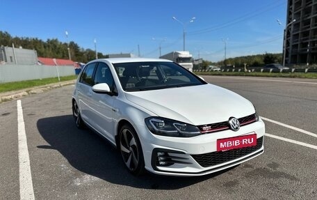 Volkswagen Golf GTI VII, 2020 год, 2 350 000 рублей, 2 фотография