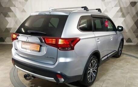 Mitsubishi Outlander III рестайлинг 3, 2018 год, 1 859 000 рублей, 4 фотография