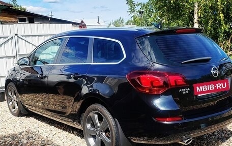 Opel Astra J, 2011 год, 730 000 рублей, 3 фотография