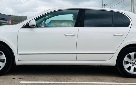 Skoda Superb III рестайлинг, 2013 год, 1 260 000 рублей, 4 фотография