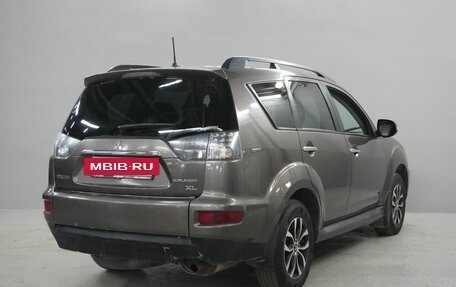Mitsubishi Outlander III рестайлинг 3, 2010 год, 850 000 рублей, 5 фотография