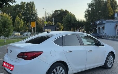 Opel Astra J, 2013 год, 950 000 рублей, 5 фотография