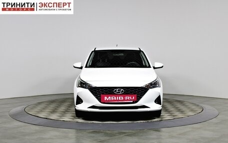 Hyundai Solaris II рестайлинг, 2021 год, 1 697 000 рублей, 2 фотография