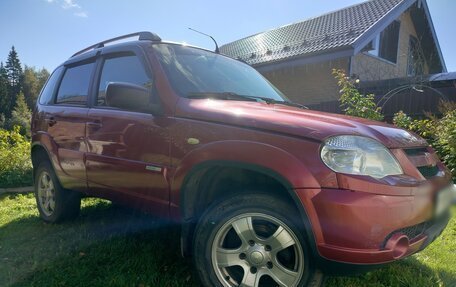 Chevrolet Niva I рестайлинг, 2011 год, 280 000 рублей, 3 фотография
