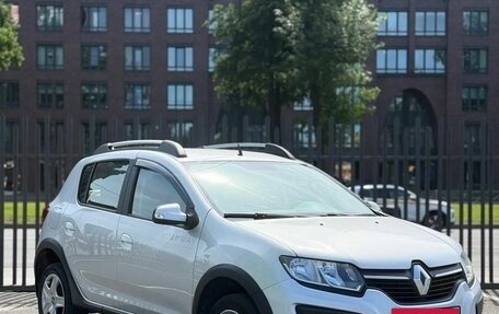 Renault Sandero II рестайлинг, 2018 год, 1 049 000 рублей, 2 фотография