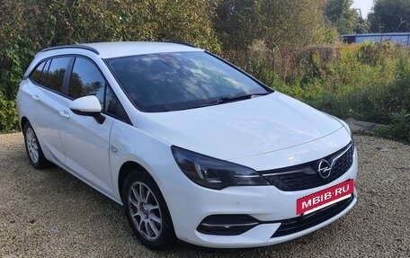 Opel Astra K, 2020 год, 1 450 000 рублей, 2 фотография