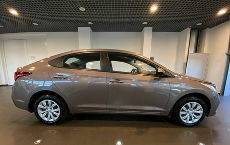 Hyundai Solaris II рестайлинг, 2017 год, 1 215 000 рублей, 2 фотография