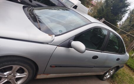 Renault Laguna II, 2000 год, 130 000 рублей, 2 фотография