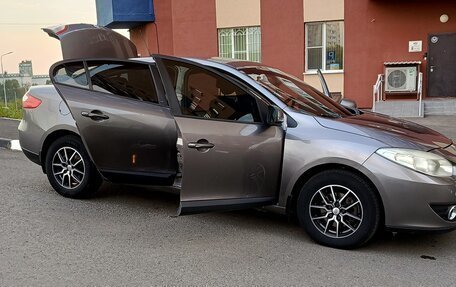 Renault Fluence I, 2010 год, 890 000 рублей, 3 фотография