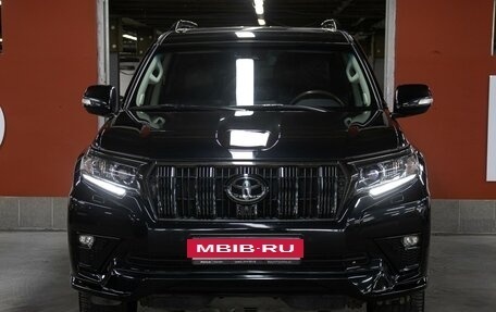 Toyota Land Cruiser Prado 150 рестайлинг 2, 2021 год, 7 499 000 рублей, 2 фотография