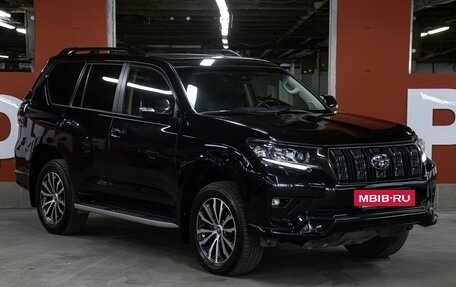 Toyota Land Cruiser Prado 150 рестайлинг 2, 2021 год, 7 499 000 рублей, 3 фотография