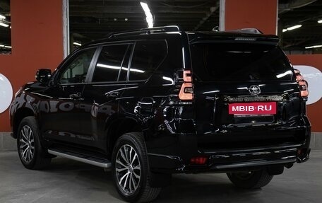 Toyota Land Cruiser Prado 150 рестайлинг 2, 2021 год, 7 499 000 рублей, 7 фотография