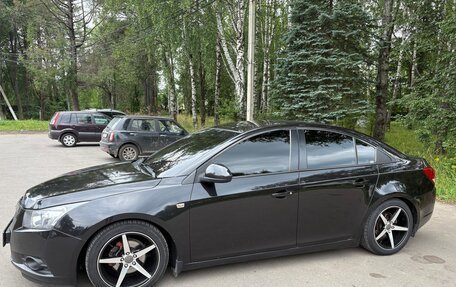 Chevrolet Cruze II, 2011 год, 750 000 рублей, 3 фотография