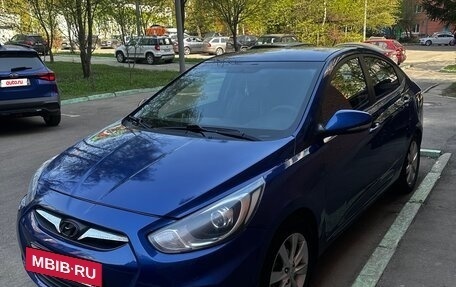 Hyundai Solaris II рестайлинг, 2012 год, 699 999 рублей, 2 фотография
