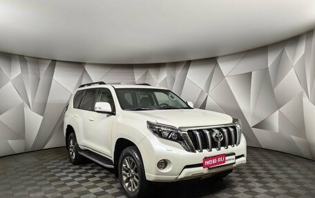 Toyota Land Cruiser Prado 150 рестайлинг 2, 2017 год, 4 300 000 рублей, 3 фотография