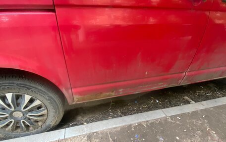 Volkswagen Transporter T5 рестайлинг, 2004 год, 900 000 рублей, 4 фотография