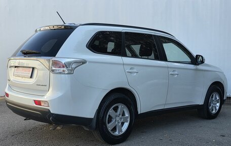 Mitsubishi Outlander III рестайлинг 3, 2013 год, 1 290 000 рублей, 5 фотография