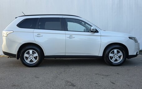 Mitsubishi Outlander III рестайлинг 3, 2013 год, 1 290 000 рублей, 4 фотография