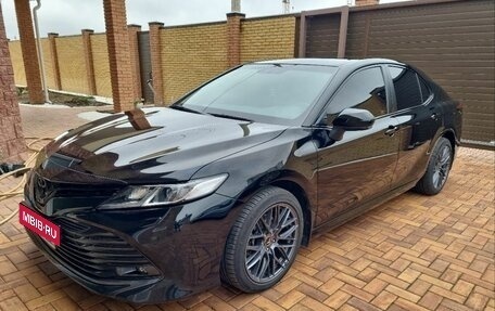 Toyota Camry, 2020 год, 3 500 000 рублей, 2 фотография