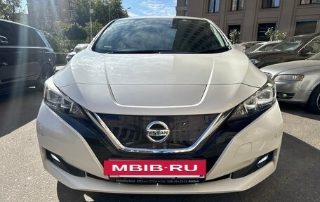 Nissan Leaf II, 2018 год, 1 590 000 рублей, 3 фотография