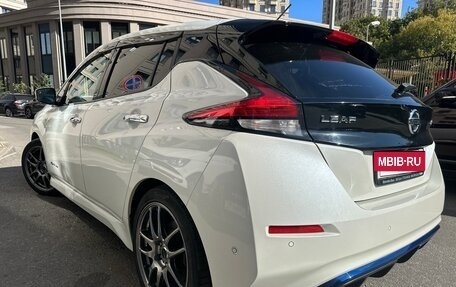Nissan Leaf II, 2018 год, 1 590 000 рублей, 5 фотография