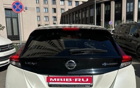Nissan Leaf II, 2018 год, 1 590 000 рублей, 4 фотография