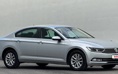Volkswagen Passat B8 рестайлинг, 2018 год, 2 000 000 рублей, 5 фотография