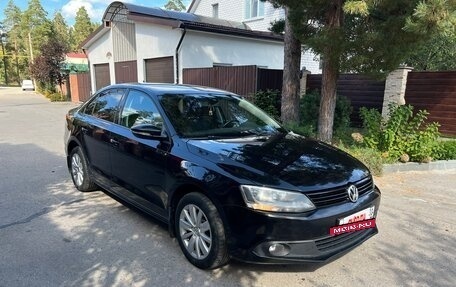 Volkswagen Jetta VI, 2012 год, 890 000 рублей, 2 фотография