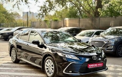 Toyota Camry, 2021 год, 2 600 000 рублей, 1 фотография